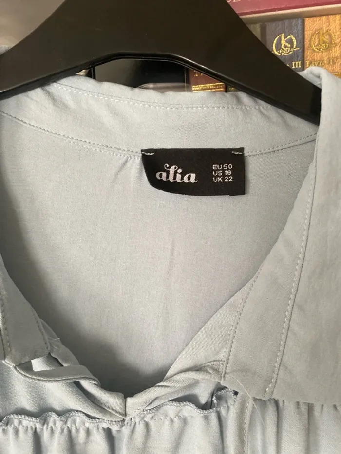 jolie robe bleu ciel genou taille 50 ALIA - photo numéro 4