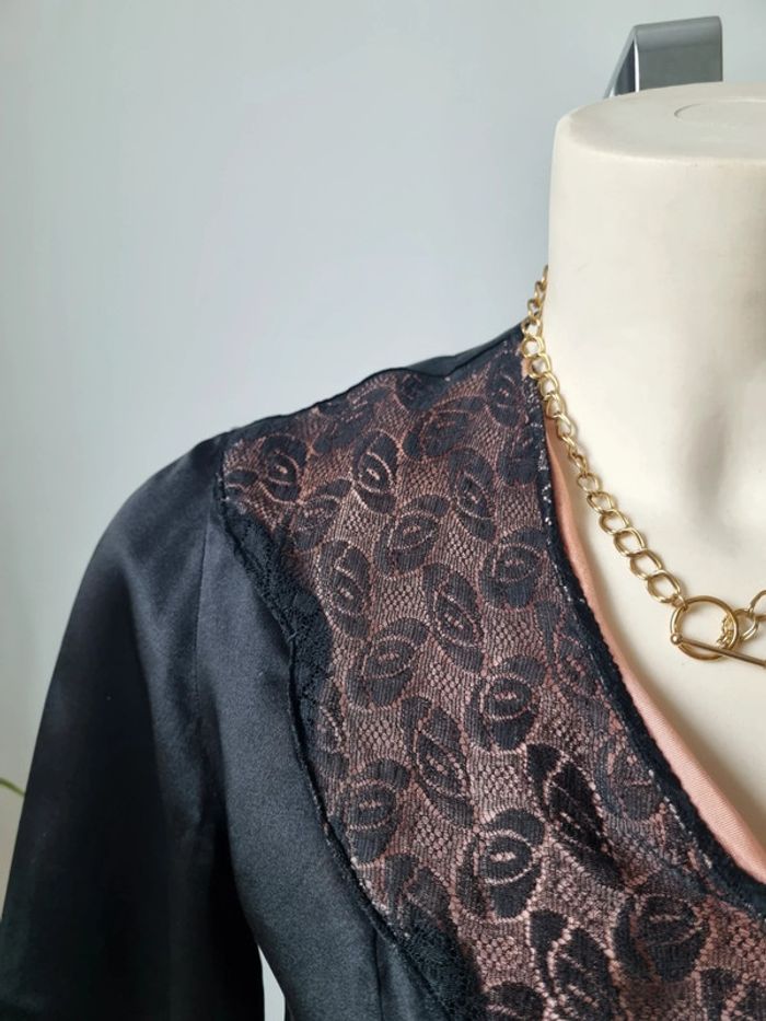 Haut en soie et dentelle noir vintage - photo numéro 15