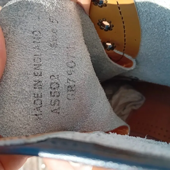 Dr. Martens vintage Made in England vernis beige uk5 38 - photo numéro 12
