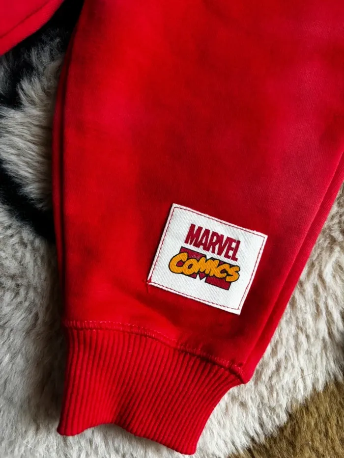Jogging rouge MARVEL t.9m - photo numéro 3