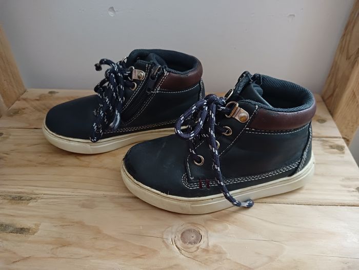 Donne lot chaussures 25 garçon - photo numéro 3