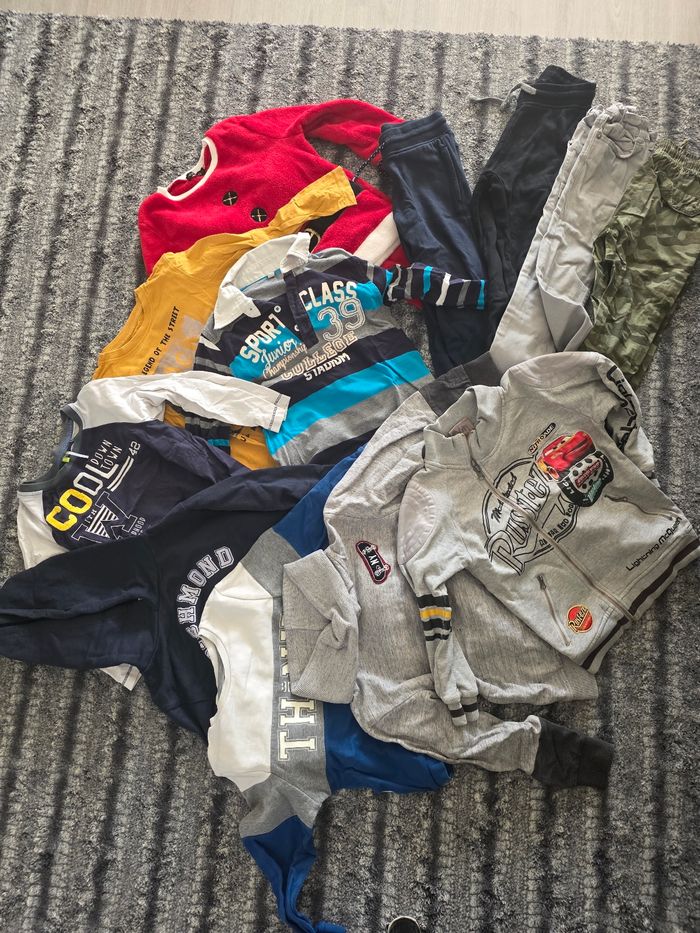 Lot de vêtements garçon 6 ans