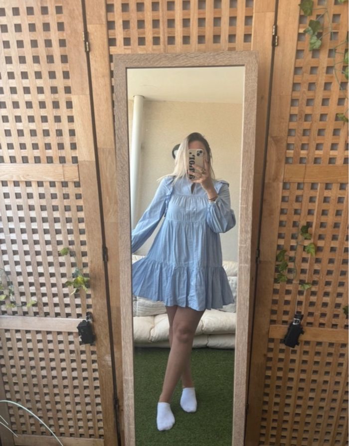 Robe fluide bleu ciel marque Zara taille XS