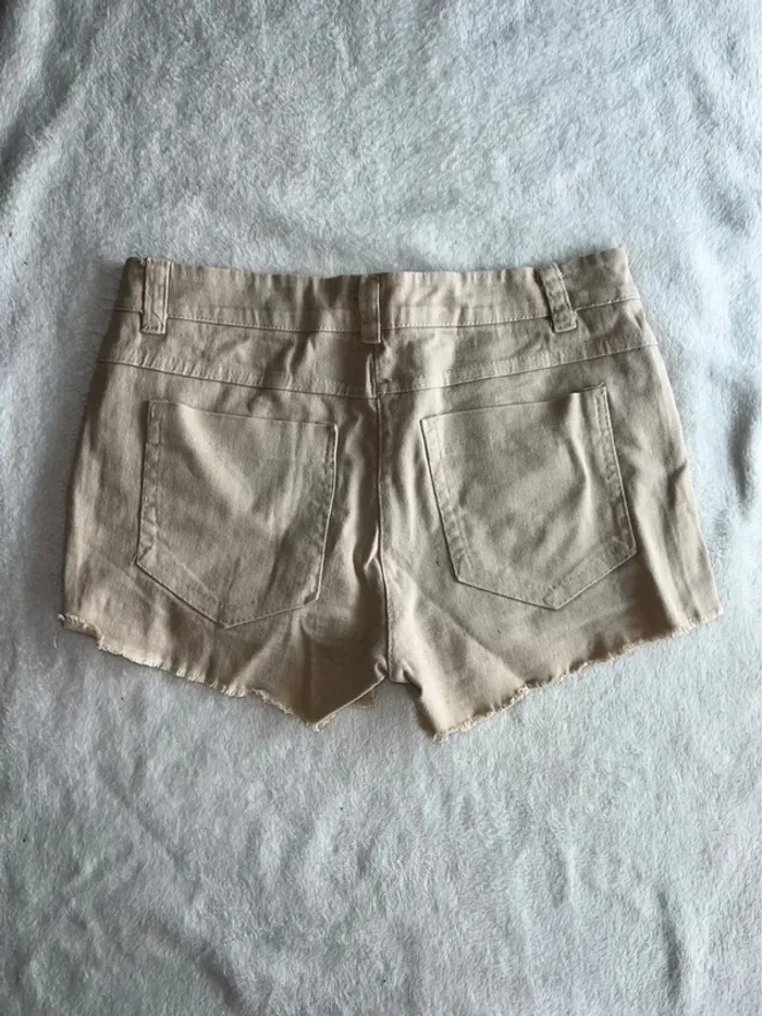 Short beige - photo numéro 2
