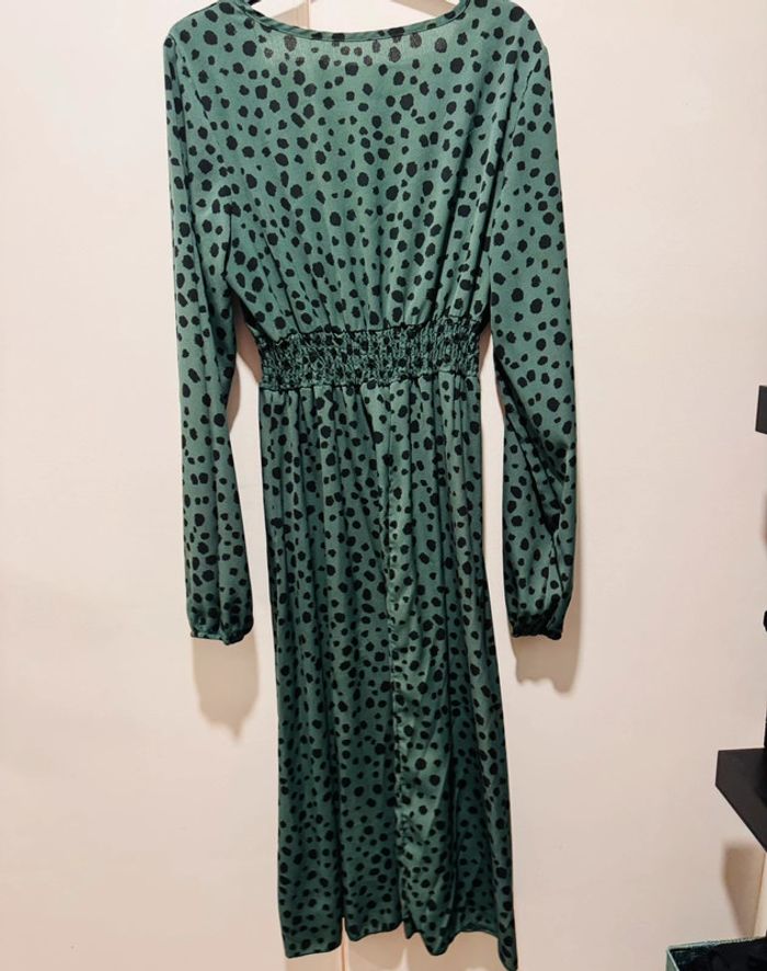 Robe légère. SHEIN. - photo numéro 2