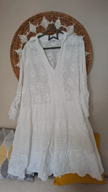 Robe broderie