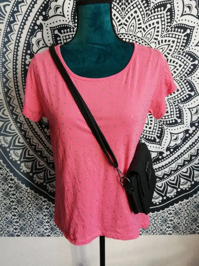 Tee-shirt rose à motifs pois dorés / u collection / (42-44)