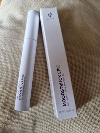 Base pour les cils