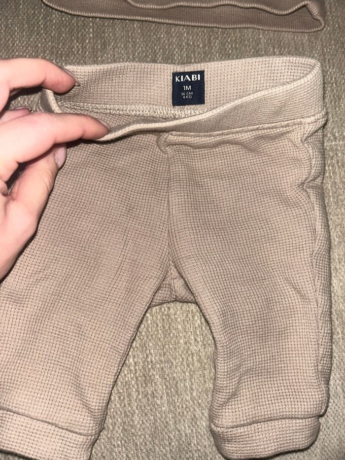 Ensemble bébé taille 1 mois Kiabi - photo numéro 3