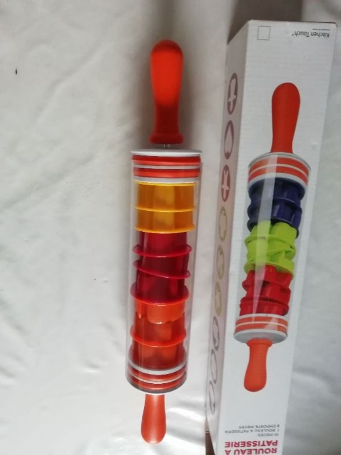 ROULEAU PÂTISSERIE ET 9 Emporte pièce 10 EN 1 🌸