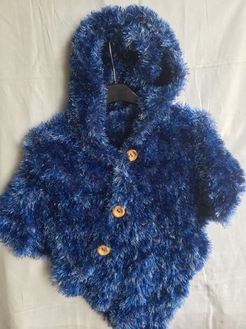 Cape enfant tricoté main - 8/12 ans