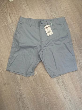 Bermuda short taille S M Sergent Major neuf.