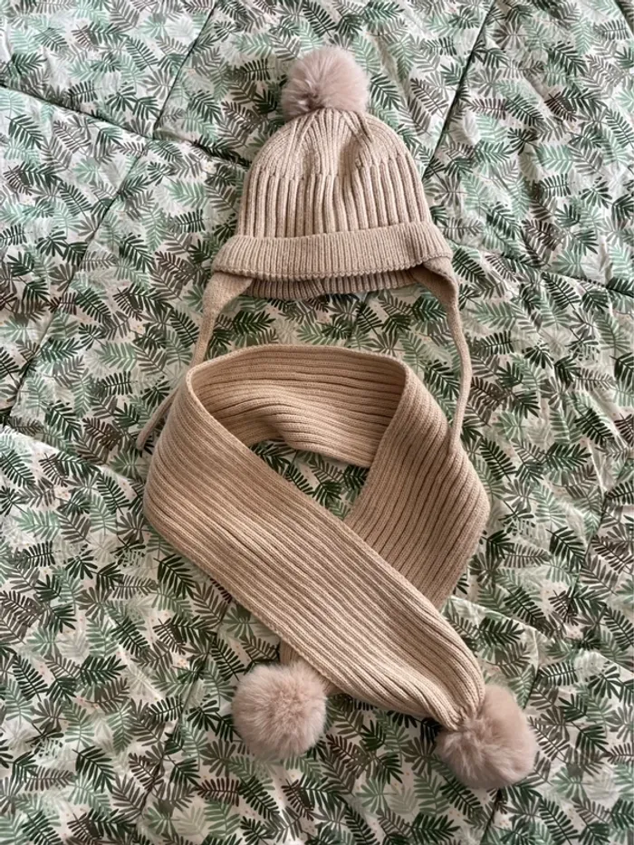 Bonnet + écharpe bébé