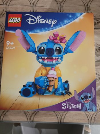 Lego stitch