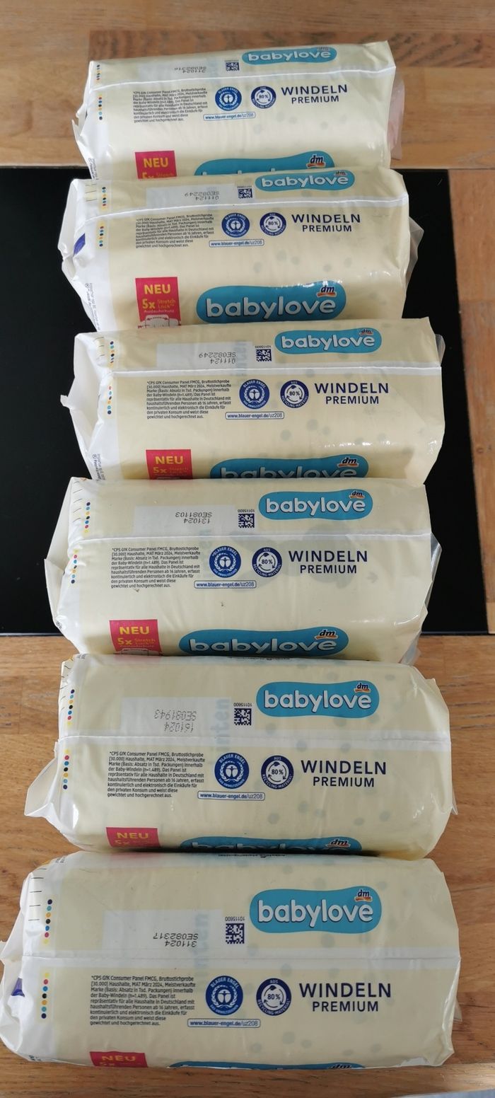 Lot de couches babylove taille 1 - photo numéro 2