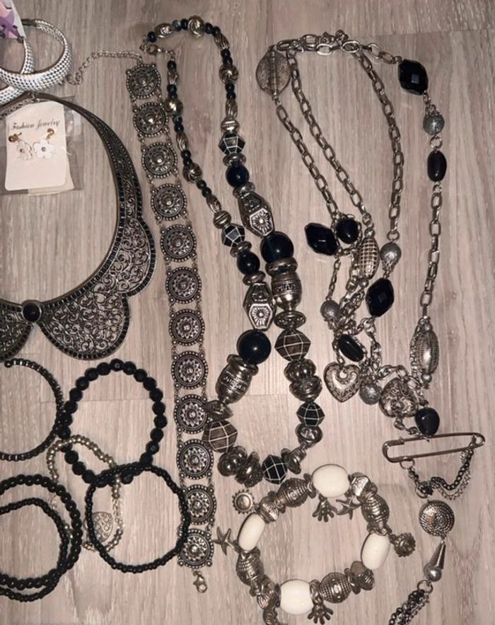 Bijoux fantaisie - photo numéro 2