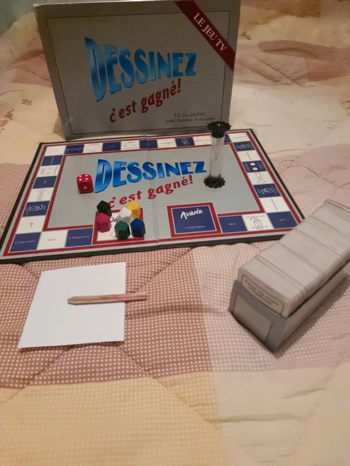 Jeu dessinez c'est gagné pour garçon ou fille 12 13 14 15 16 17 18 ans adulte