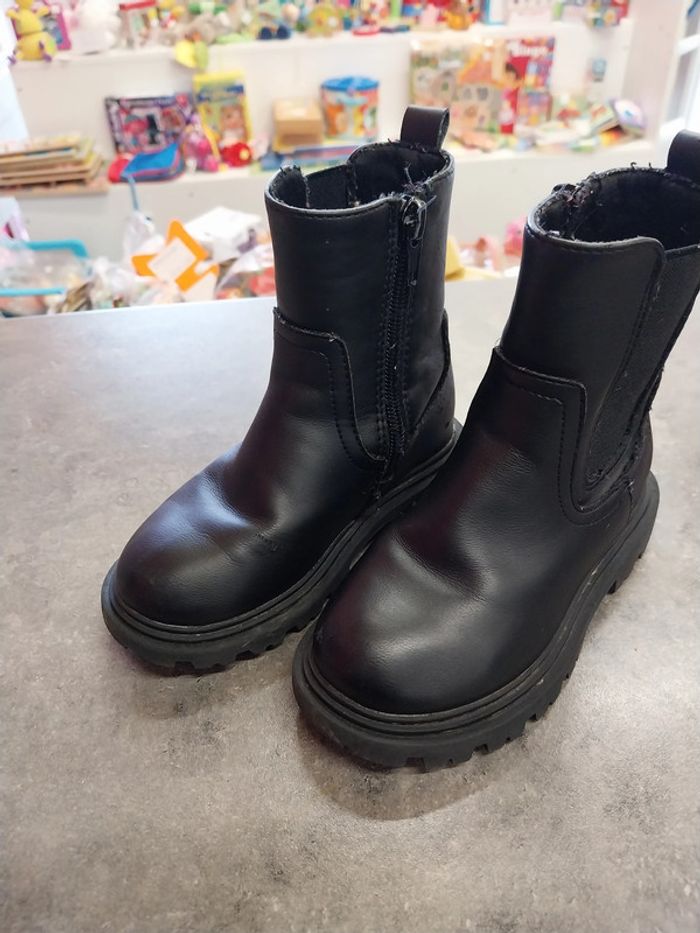 paire de bottines fille pointure 25