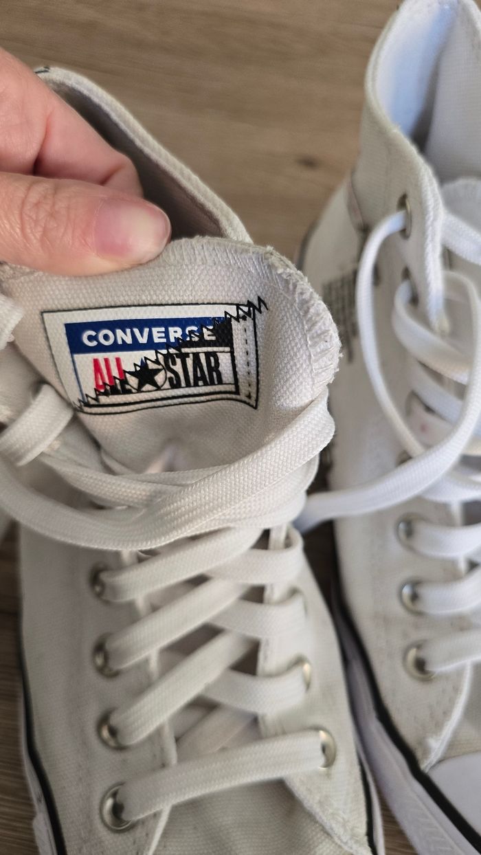 Converse blanches pointure 40 - photo numéro 2