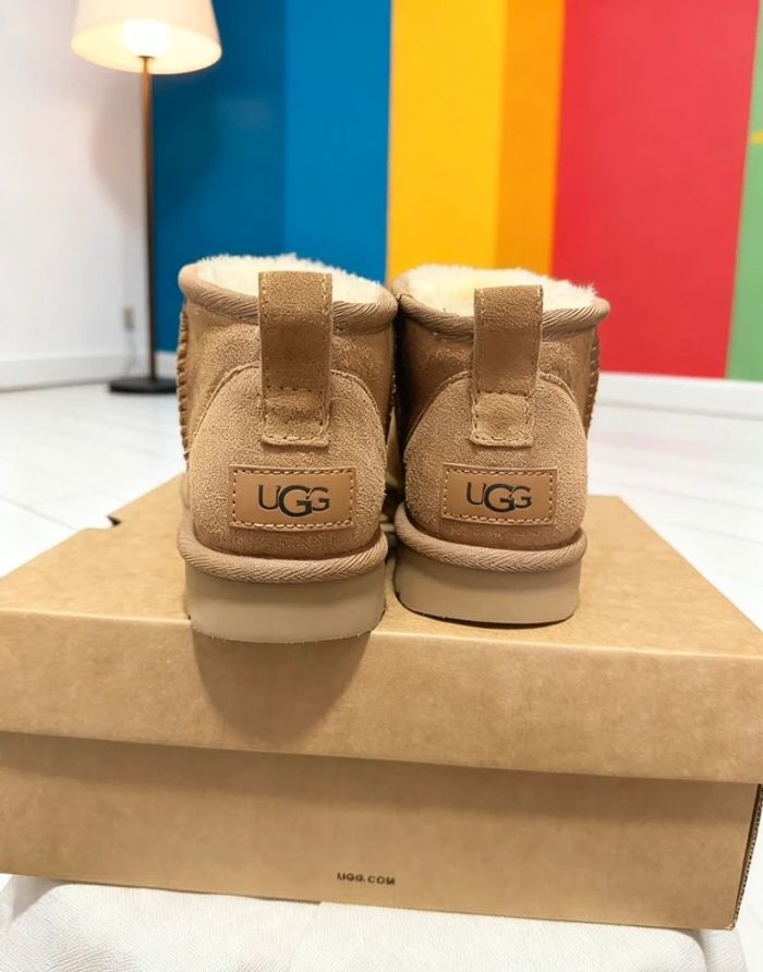 Ugg Classic Mini Taille 37 - photo numéro 6