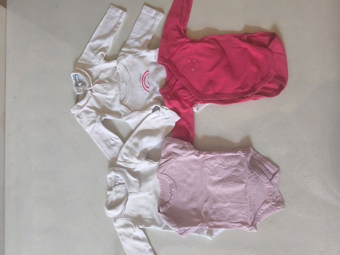 Lot vêtements fille 1mois - photo numéro 4