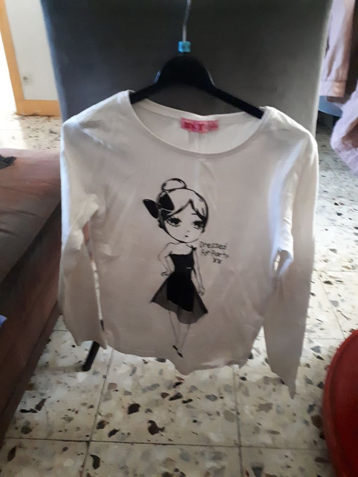 lot 3 de vetements fille 8/10 ans - photo numéro 2