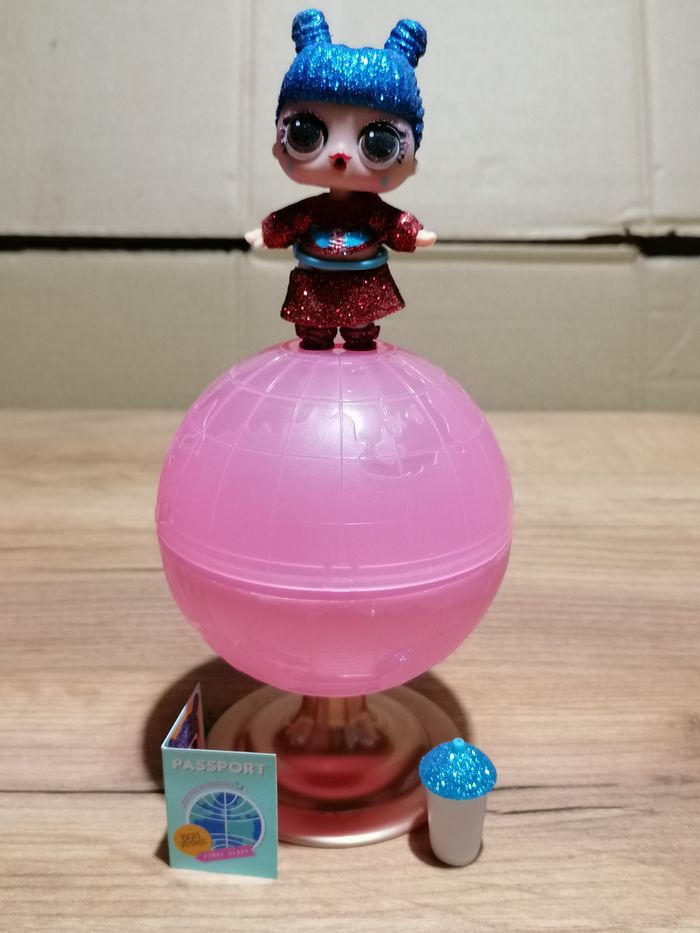 Poupée LOL World Travel - photo numéro 3
