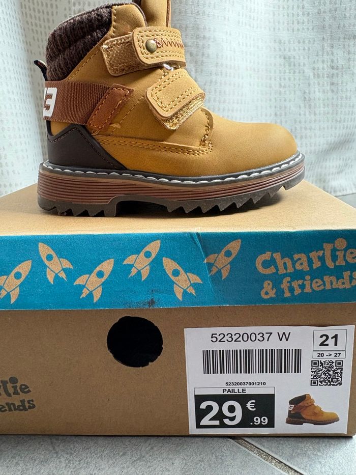 Chaussures taille 21 - photo numéro 4