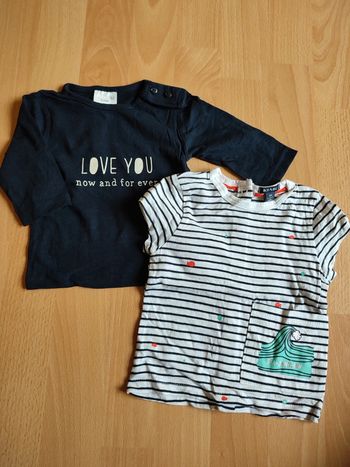 Lot 2 t-shirts mixtes manches courtes et longues rayé et marine neufs Kiabi en 3M
