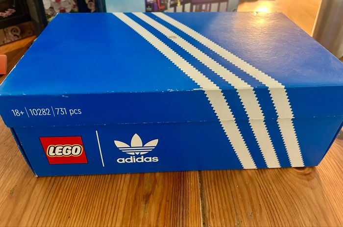 Lego adidas superstar