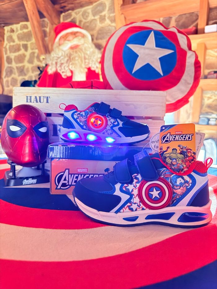 Chaussure lumineuse Marvel