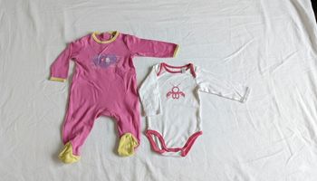 LOT pyjama body 6 mois