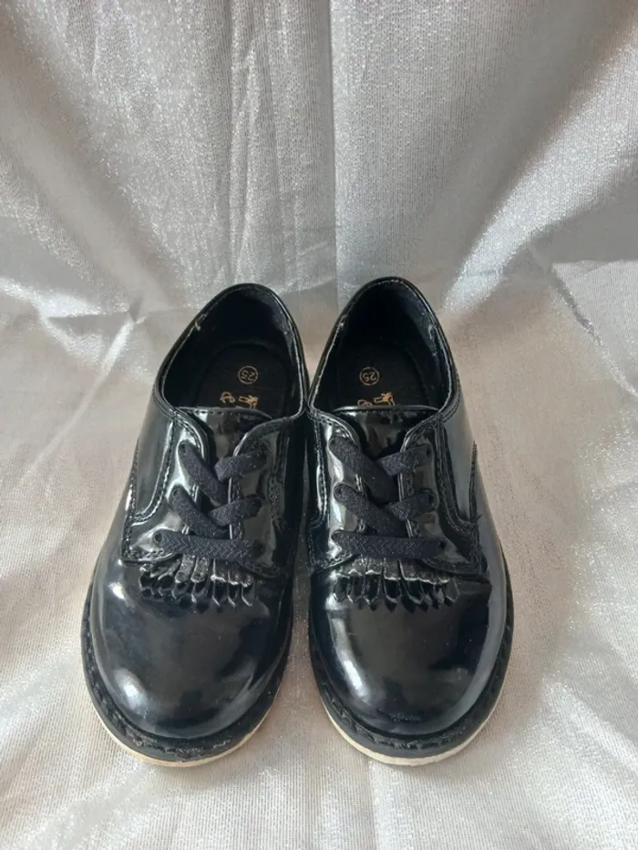 Derbies noires verni pointure 25 - photo numéro 4