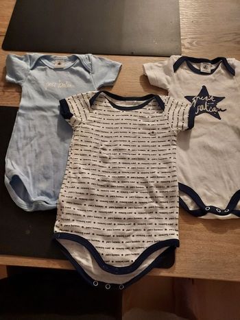 Lots de 3 bodies neufs Petit Bateau