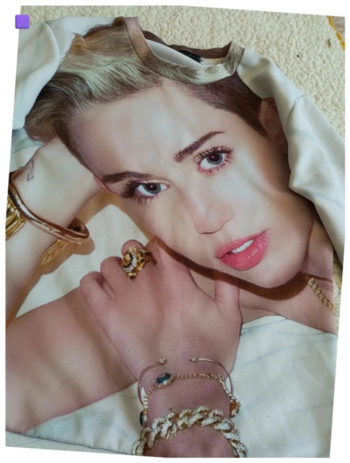 Sweat imprimé Miley cyrus – arty, tendance, streetwear celebrity - photo numéro 2