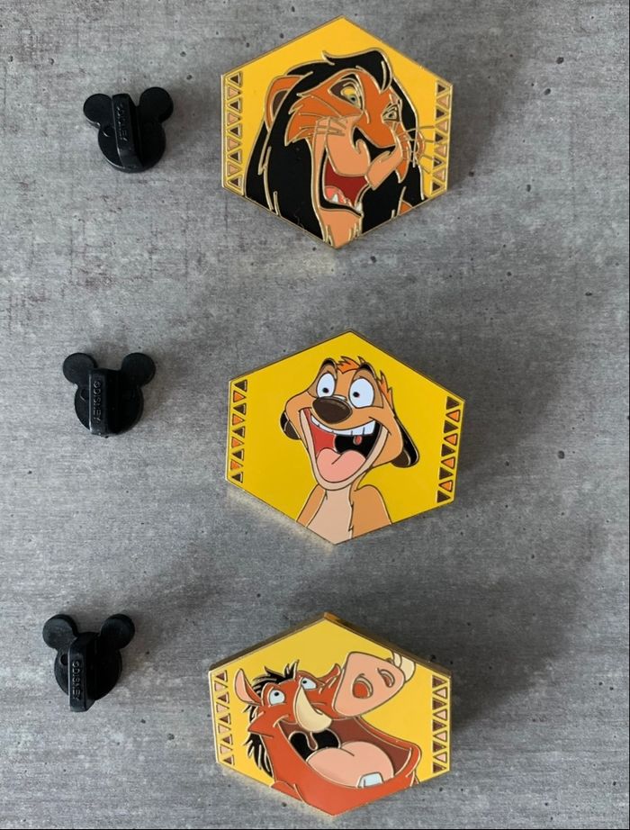 Lot 3 pin’s le roi lion éclats de rire - photo numéro 3