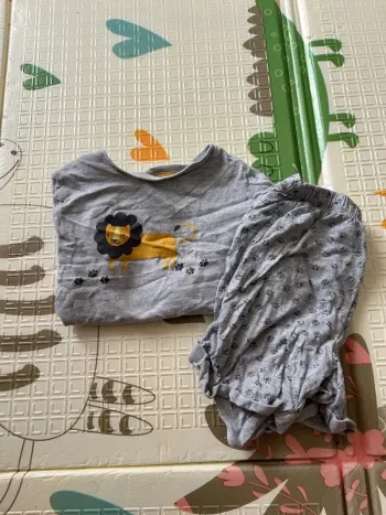 Pyjama été 24 mois – Vertbaudet motif lion bon état