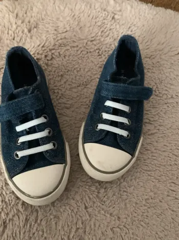 Baskets bleu marine c&a t25