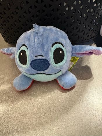 Peluche stitch qui ce retourne en Leroy