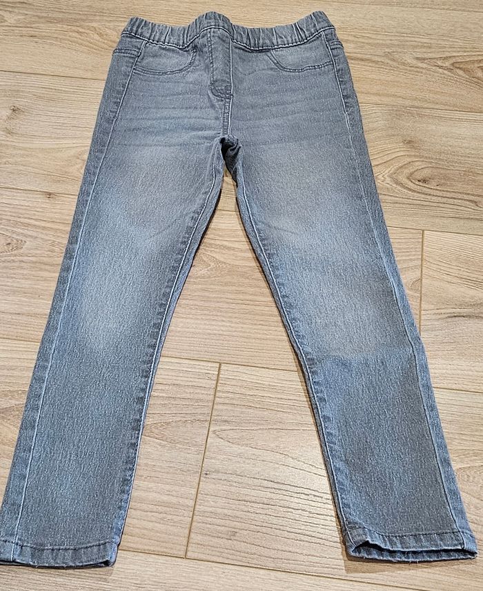 Lots 2 pantalons fille - Taille 6 ans - photo numéro 2
