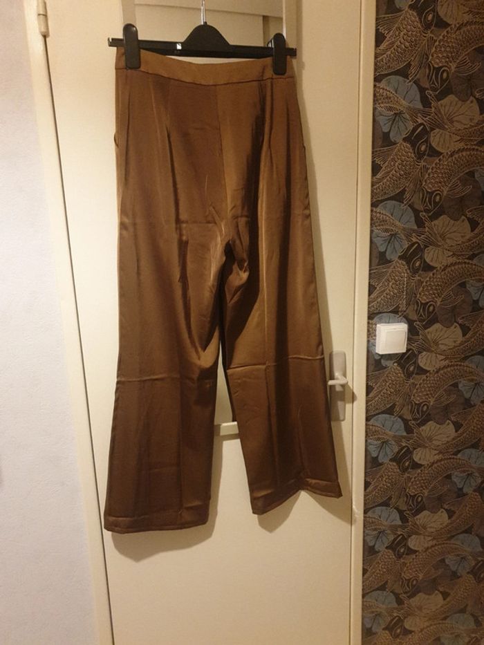 Ensemble blazer court et pantalon satiné - photo numéro 4