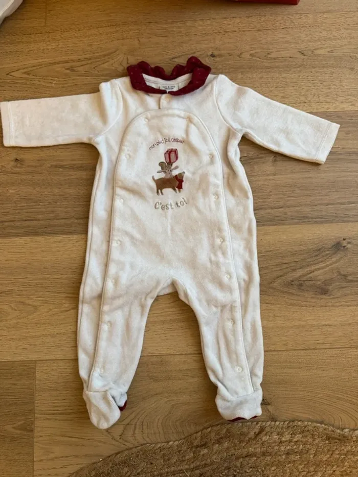 Pyjama tape à l’œil