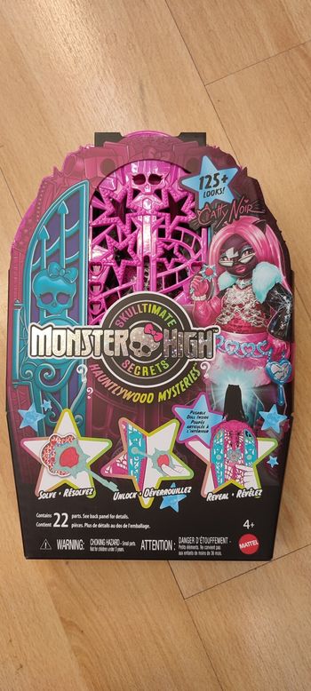 Coffret Monster High Cathy noire Skulltimate 