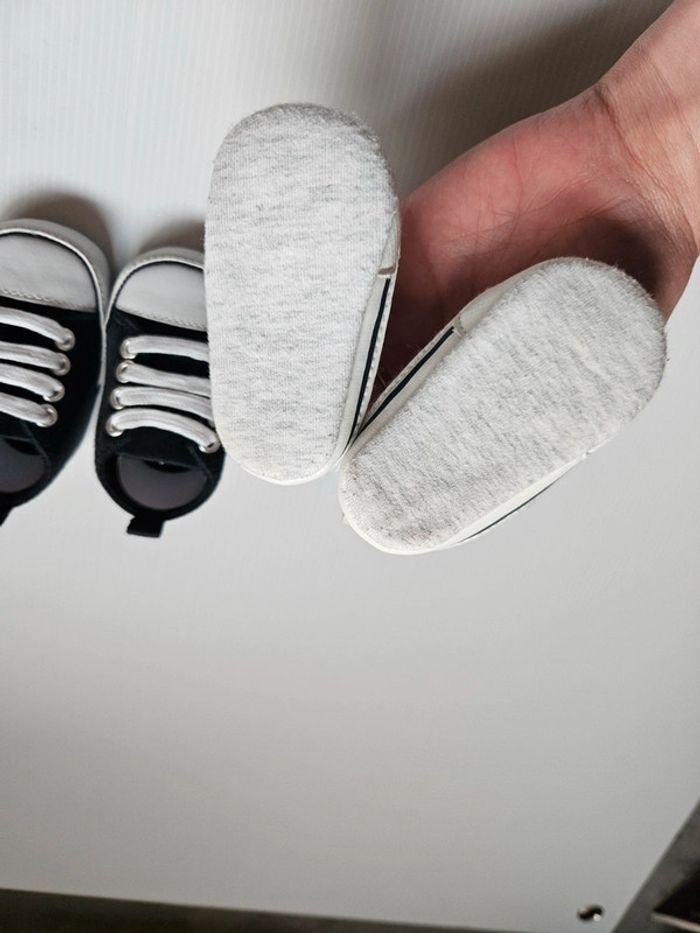 Lot de 2 chaussures 0-3 mois - photo numéro 2