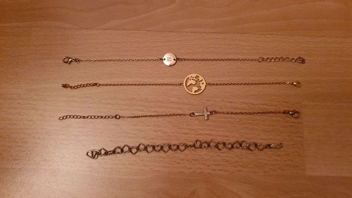 4 bracelets - photo numéro 2