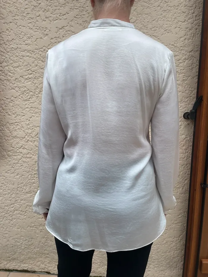 Blouse blanche - photo numéro 3