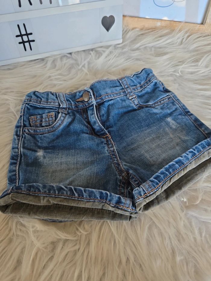 Short tape à l'œil - photo numéro 2