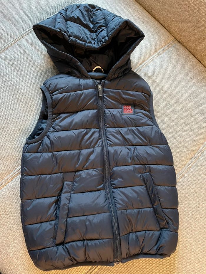 Doudoune sans manches à capuche 8 ans