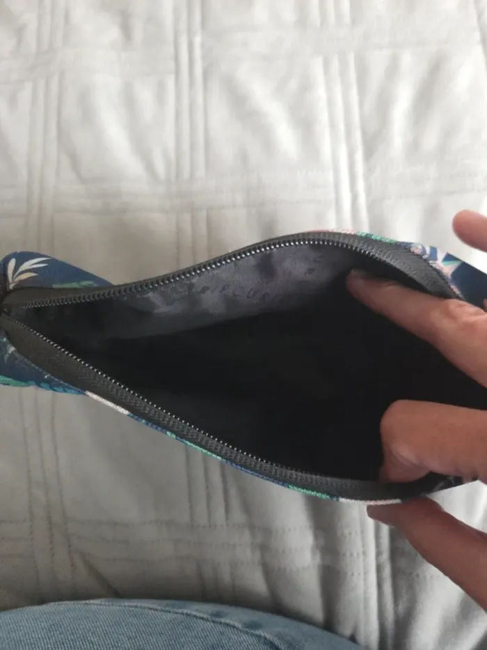 Trousse scolaire - photo numéro 2