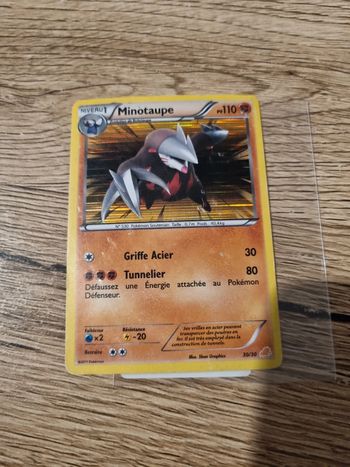 Carte pokémon minotaupe holo 30/30 année 2011